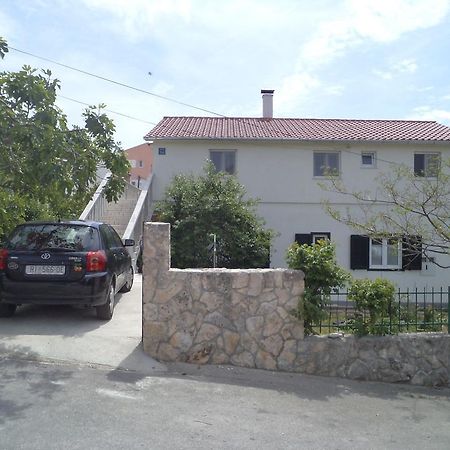 Apartment Jole Шибеник Екстер'єр фото