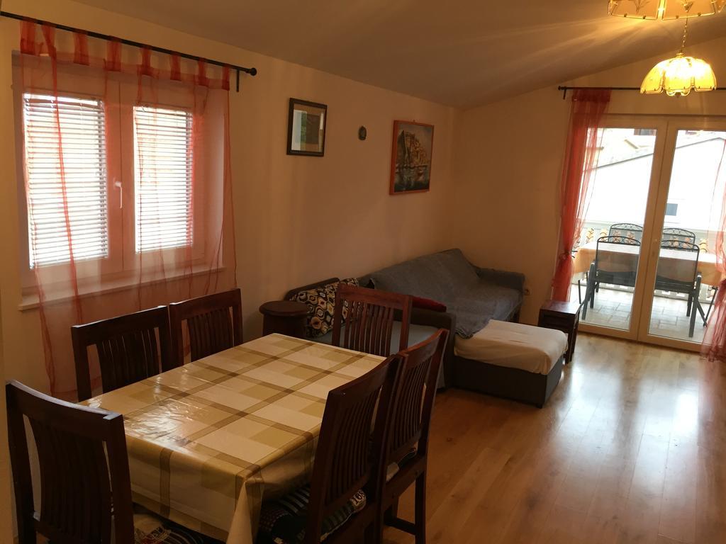 Apartment Jole Шибеник Екстер'єр фото