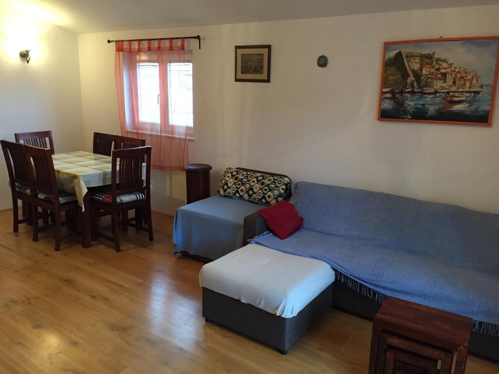 Apartment Jole Шибеник Екстер'єр фото