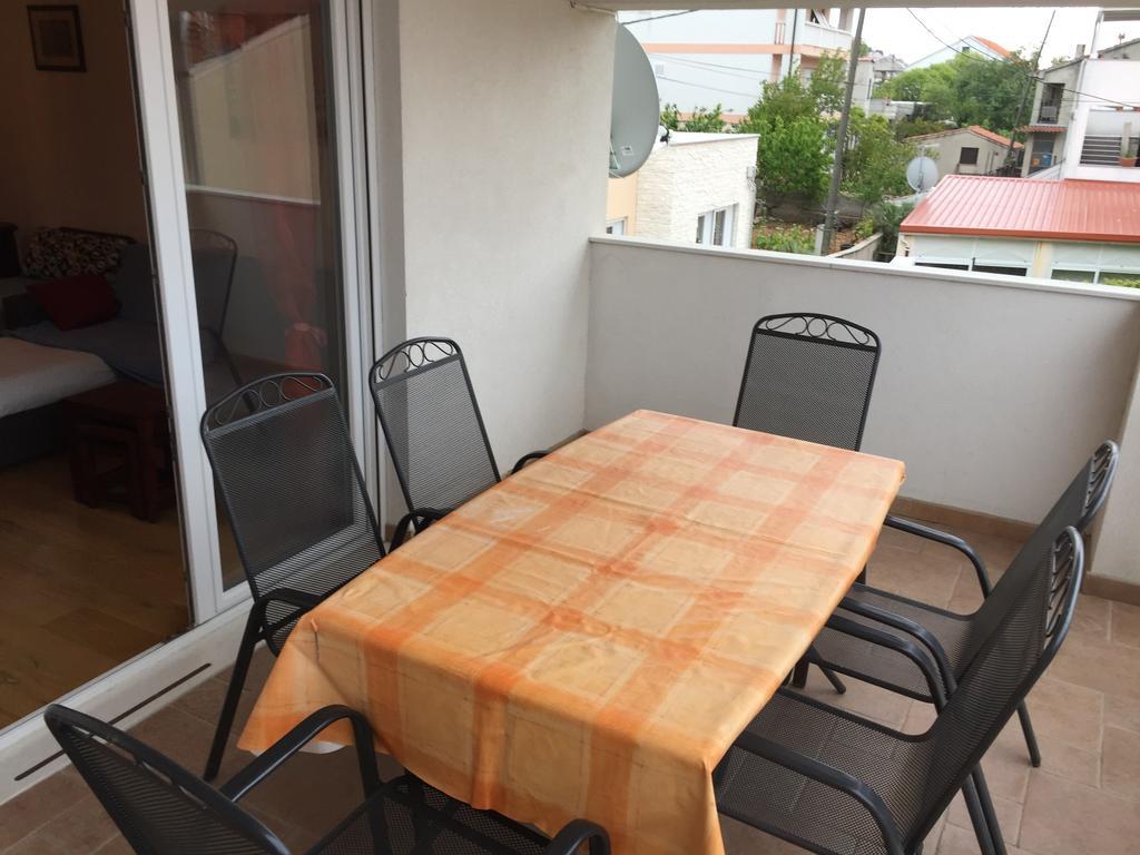 Apartment Jole Шибеник Екстер'єр фото